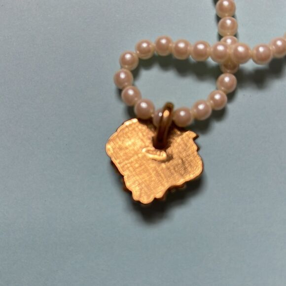 Avon Faux Pearl 10.5” necklace - Picture 3 of 5